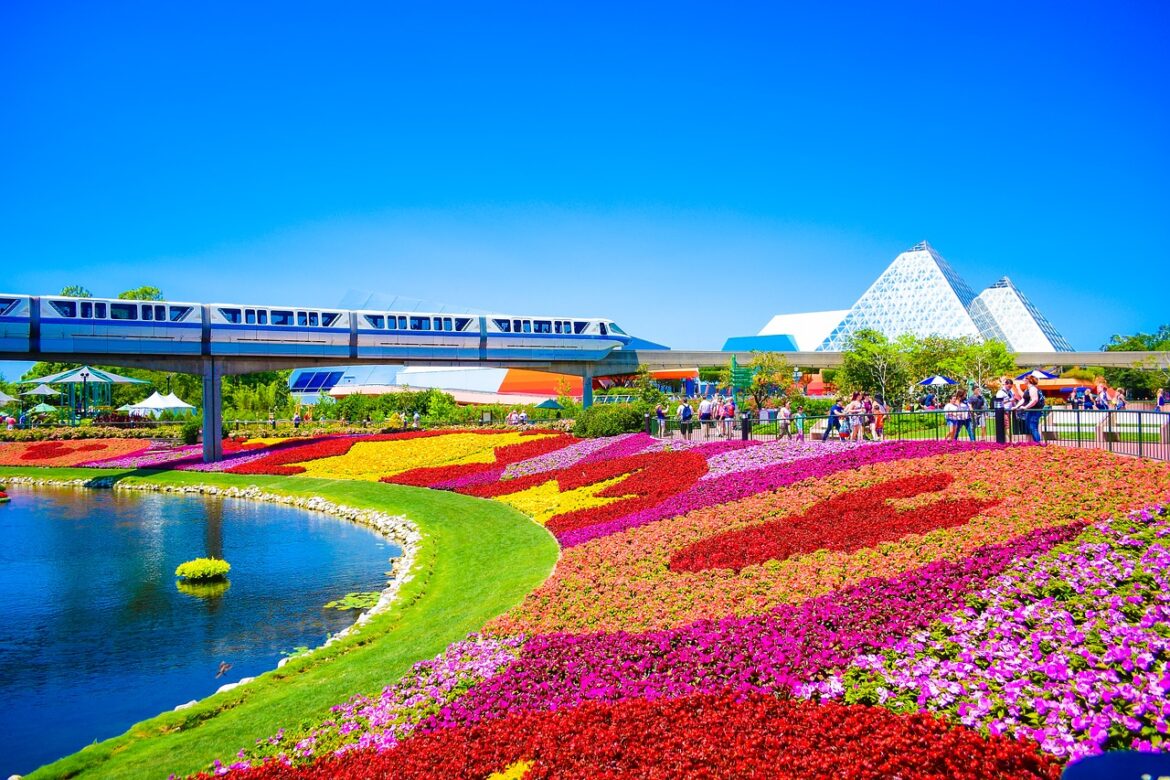 Top 10 Orlando Attractions Accessible by Bus or Train